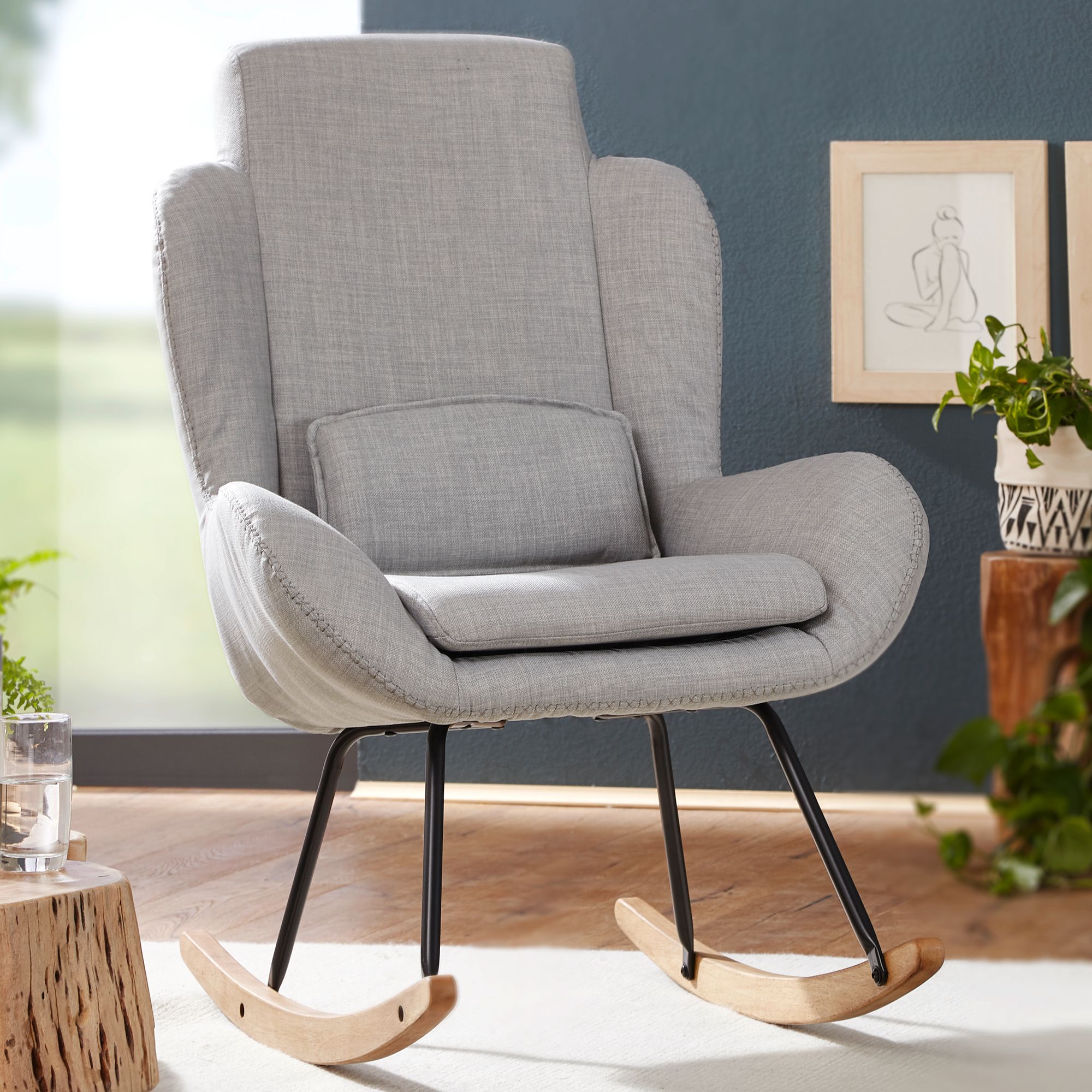 CAPRI Grijze Schommelstoel | Stof en hout | 75x110x88,5 cm | Comfortabele Relaxstoel