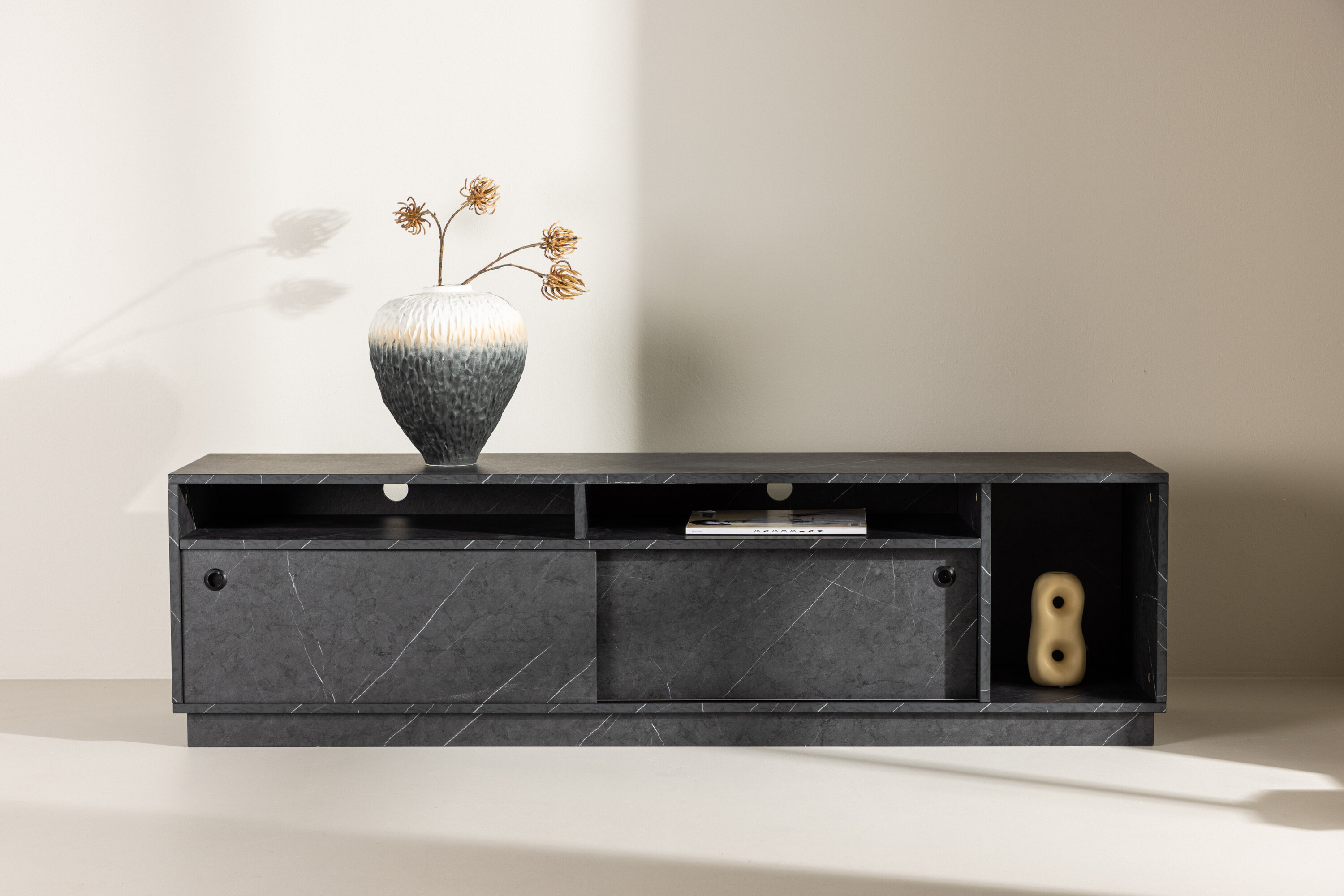 Girnona tv-standaard