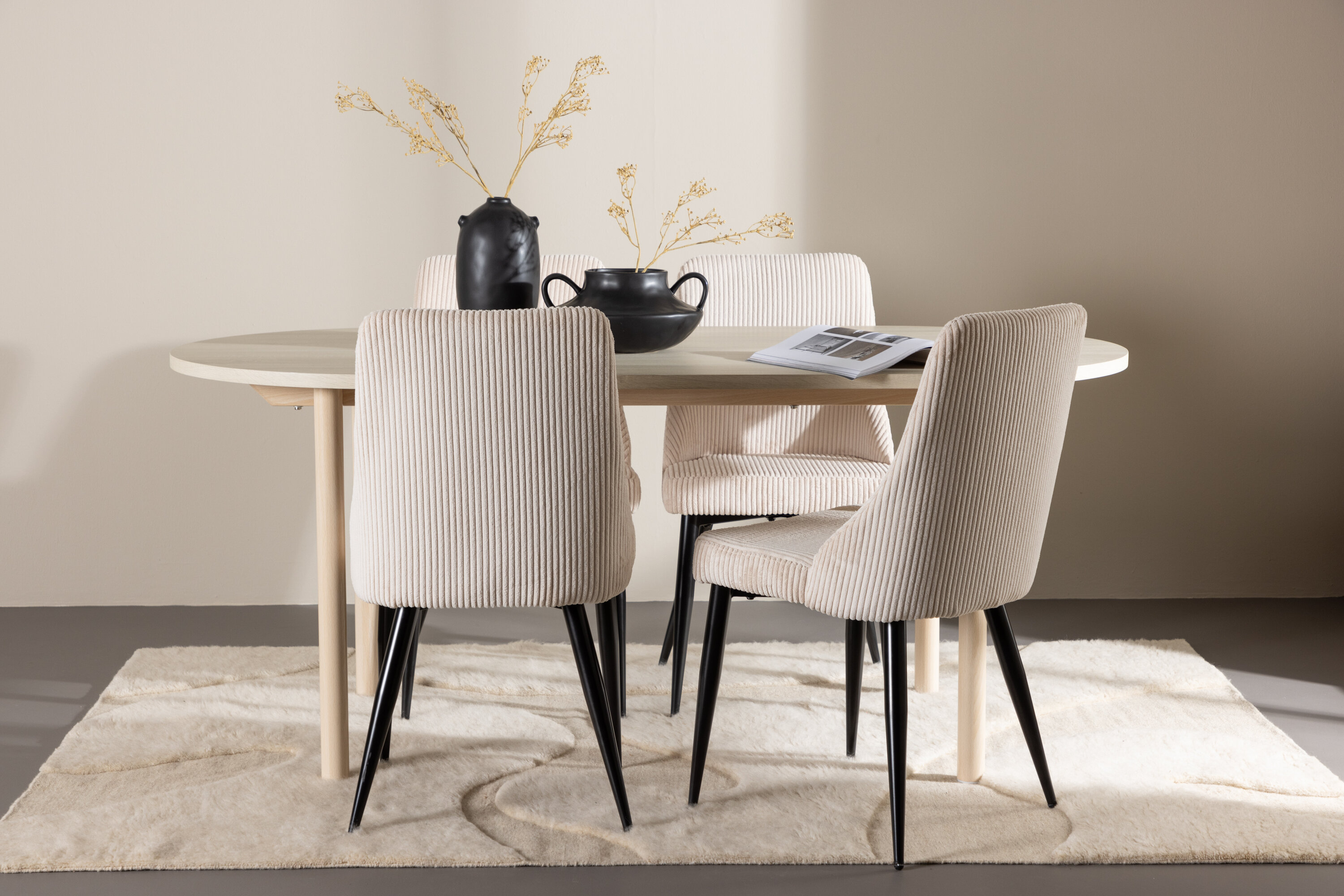 Andy eettafel met Leone eetkamerstoel